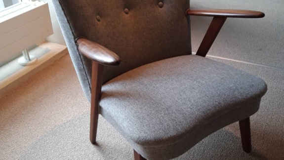 ompolstring designstol