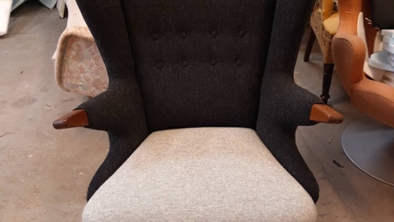 ompolstring af designstol