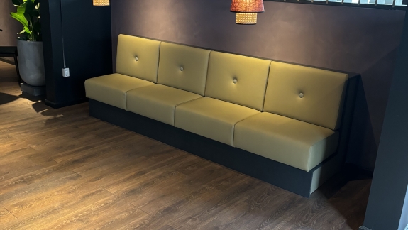 ompolstring af restaurantinventar