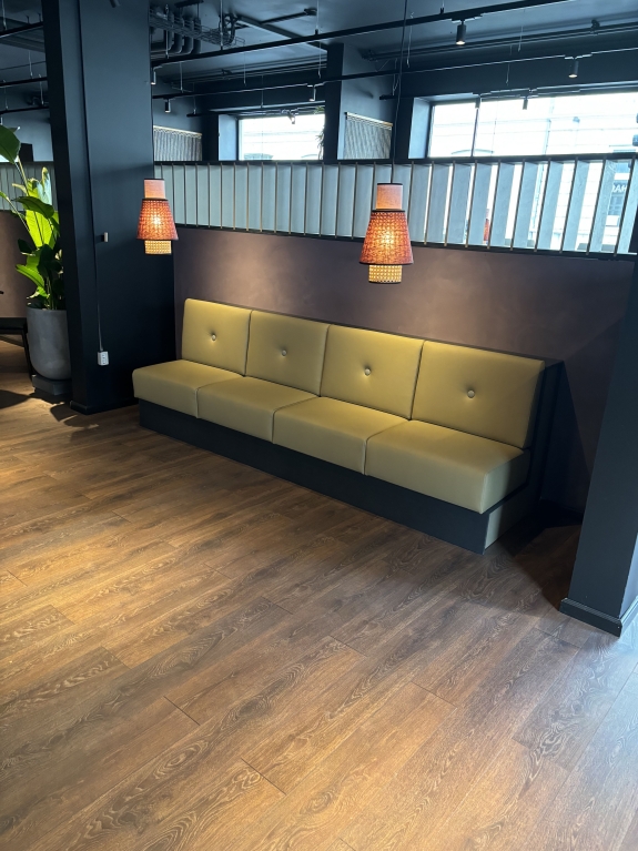 ompolstring af restaurantinventar